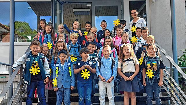28 Kinder sind in die Klasse 1b der Hebelschule in Rhina eingeschult worden, Klassenlehrerin ist Brigitta Theusz.