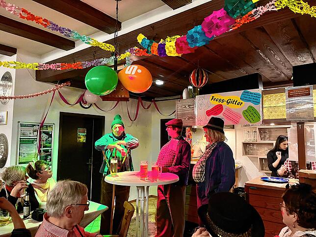 Bild 11: Beim Kappenabend in Donaueschingen wird die Sau herausgelassen: Das sind die schönsten Impressionen