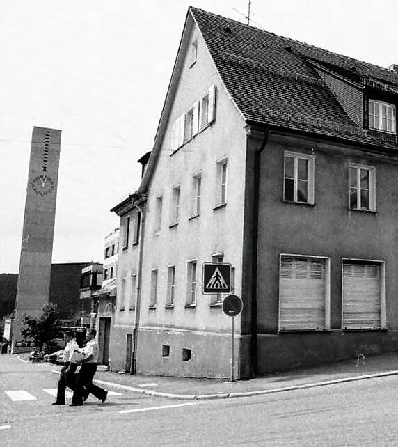 Das Wohnhaus der Brüder Schultheiß, an dessen Stelle heute das Postgebäude steht.
