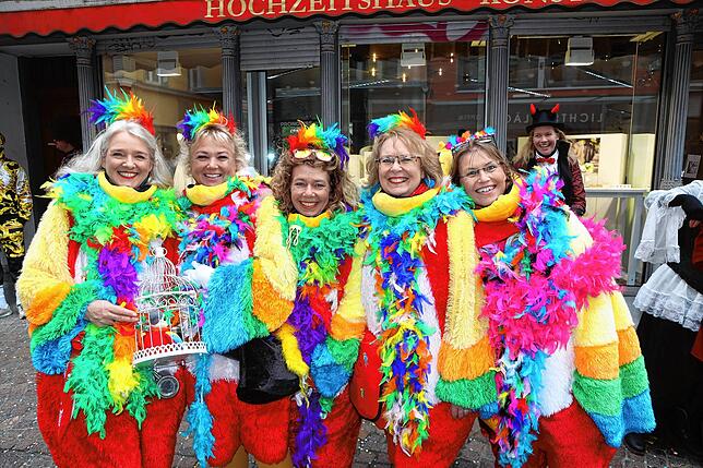 Bild 19: Ho Narro! Die Straßenfasnacht in der Konstanzer Altstadt ist in vollem Gang