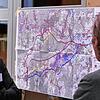 Sieben Trassenvarianten zum Ausbau der Bundesstraße 311 sind beim Informationsabend des Landkreises Sigmaringen in der Sandbühlhalle in ...