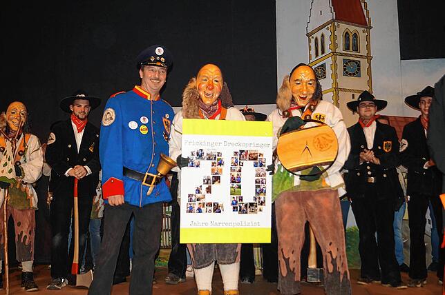 Bild 4: Bilder vom Zunftball aus der Graf-Burchard-Halle