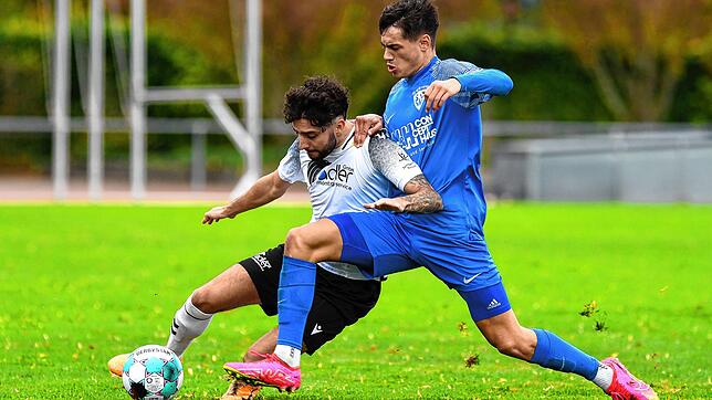 Schwerer Stand: Der Rheinfelder Alessandro Mastrangelo (links) wird vom Weiler Nemanja Radulovic gestört. Am Ende setzte es für die ...