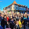 Rund 4000 Menschen kamen in Singen zur Kundgebung auf dem Platz beim Cano in der August-Ruf-Straße, um gegen Hass und Hetze klare Kante ...