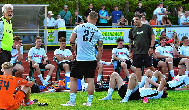 Bild 1: SG FC Wehr/Brennet unterliegt FC Emmendingen mit 0:4 – und wir haben Fotos! (Teil 2)
