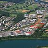 Der Baumarkt soll auf der rot umrandeten Fläche unweit von Laufenpark (links unten) und Zollübergang (rechts unten) errichtet werden.