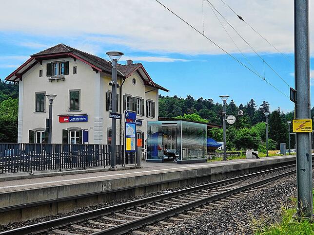 Der Bahnhof in Lottstetten. Geht es nach der SBB soll hier schon bald ein zweites Gleis liegen.