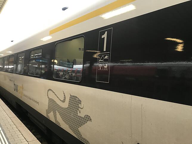 Ersten-Klasse-Reisenden klagen über zu wenig Platz in den neuen Zügen zwischen Ulm und Basel. Bild: Eva-Maria Bast