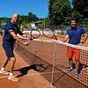 Gut unterrichtet: Robert Plischke (links) und Christoph Back vom Tennis-Club Rot-Weiß Tiengen sind zwei erfahrene Tennislehrer.