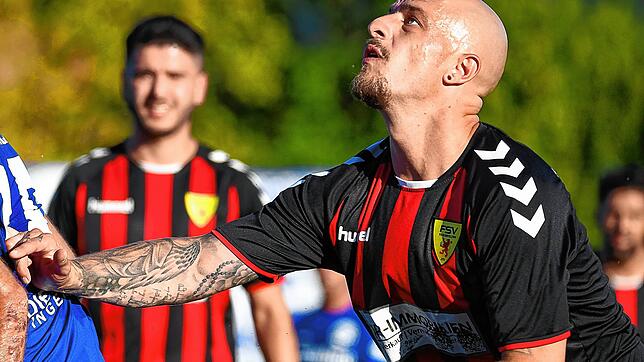 Banger Blick: Julian Jäger und der FSV Rheinfelden warten nach der 1:3-Niederlage beim SV RW Ballrechten-Dottingen weiter auf den ersten ...