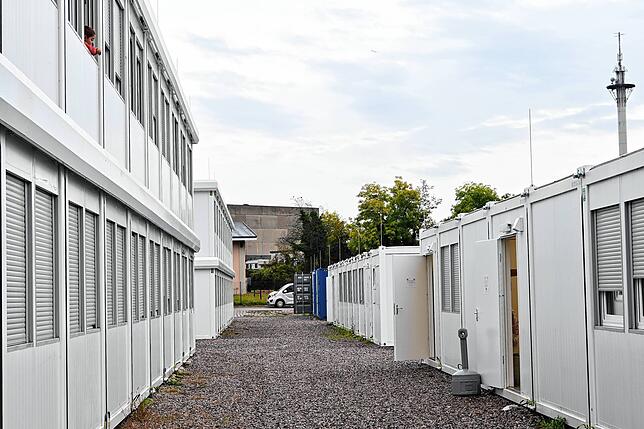 In der Tiengener Asylunterkunft leben derzeit 260 Personen in Containern.