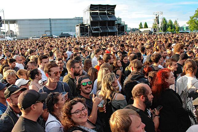 Mit 10.000 Menschen war auch das dritte Sommerkonzert auf Klein Venedig fast ausverkauft.