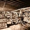 Der Charme einer Rumpelkammer: Blick in den Zunftsaal um 1900.