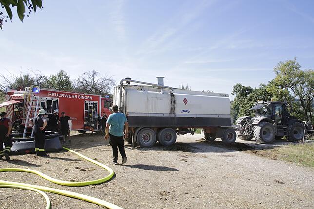 Bild 9: Bilder vom Brand eines Hof-Gebäudes auf dem Hohentwiel