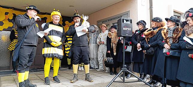 Bild 25: Ausnahmezustand in Wutöschingen: Der Rathaus-Sturm am schmutzigen Dunschtig in Bildern