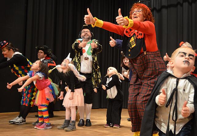 Bild 5: Bilder von der bunten Fasnacht für Senioren in der Stadthalle