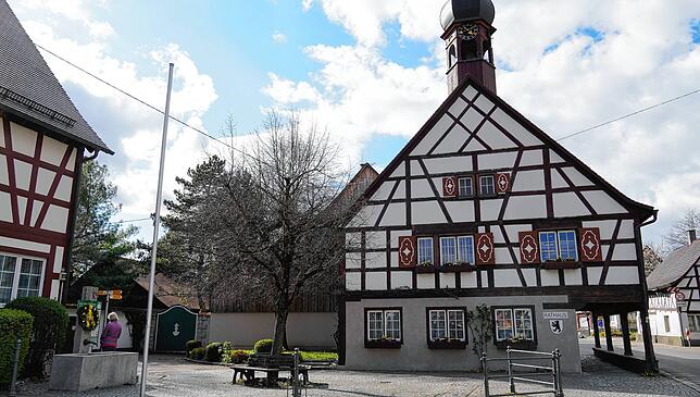 Die Escape-Tour startet wie der Premium-Wanderweg in Bermatingen am Rathaus.