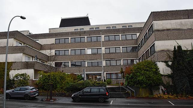 Das ehemalige Altenheim in der Zozneggerstraße wird noch als Gemeinschaftsunterkunft benötigt. Es soll Teil des neuen Sanierungsgebiets ...