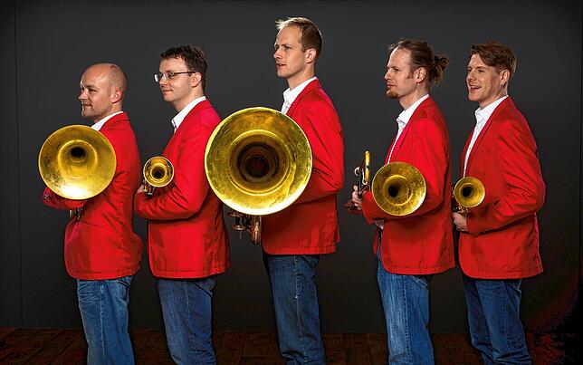 Die fünf Herren der Philharmonie Brass Zürich verstehen mehr zu spielen, als ihre Blechblasinstrumente.