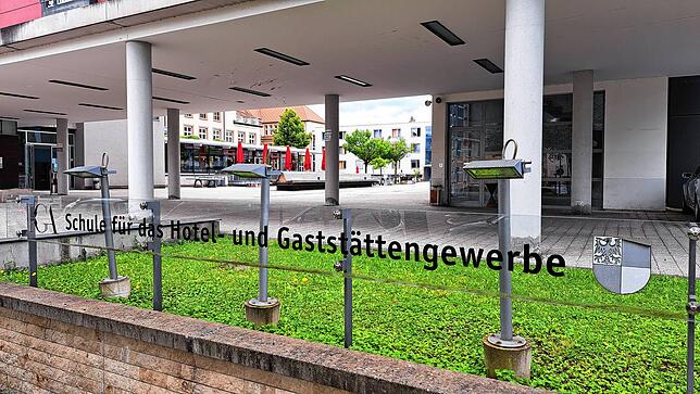 Die Hotelfachschule in Villingen ist seit 1963 im Schulbetrieb mit angrenzendem Internat.