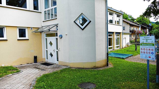 Für die Weckensteinhalle soll ein barrierefreier Zugang geschaffen werden. In dessen Zuge ist auch die Erneuerung des Hallenbodens ein ...