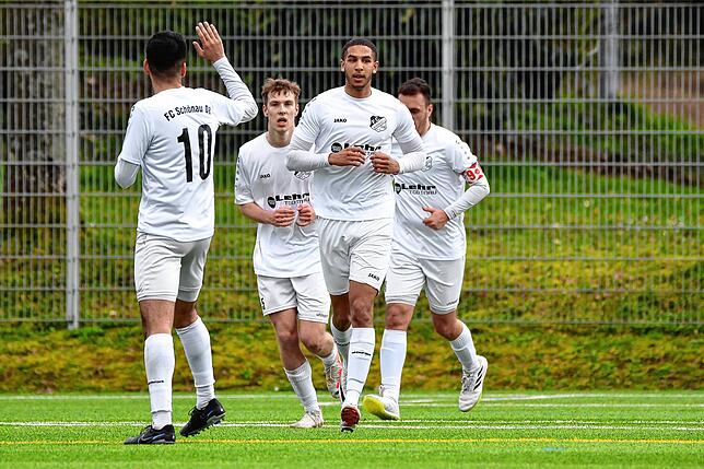 Bild 19: SV Herten setzt sich mit 4:1 gegen FC Schönau durch &ndash; und wir haben Bilder!