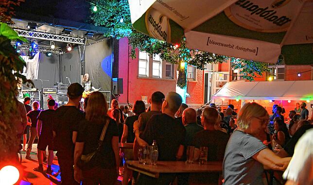 Bild 30: Sommer, Musik, gute Laune: So feierte Gurtweil das Gurtwiil Open Air 2025 - Das sind die besten Bilder