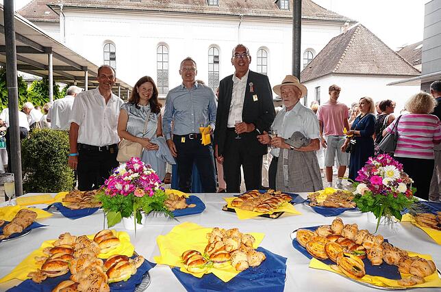 Bild 23: Bilder des Sektempfang und Totenehrung bei der Chilbi