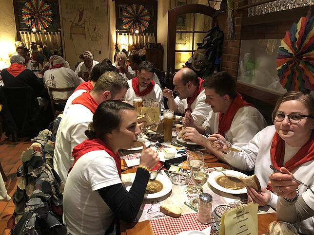 Bild 1: Mit den wenigsten Augen zum Würfelglück: Lukas Müller ist der Narro 2020 der Waldshuter Fasnacht