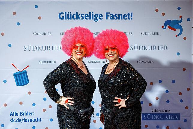 Bild 5: Die Narren im Konzil an der SÜDKURIER-VIP-Wand (Teil 3)