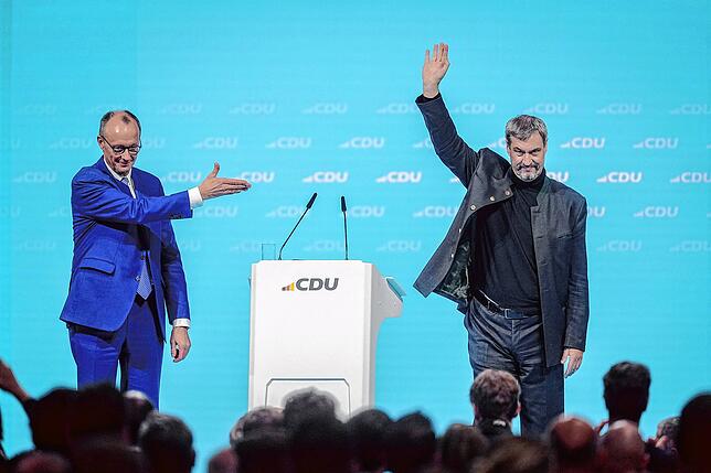 Demonstrierten auf dem CDU-Parteitag ihre Einigkeit: Kanzlerkandidat Friedrich Merz (li.) und der CSU-Vorsitzende Markus Söder.