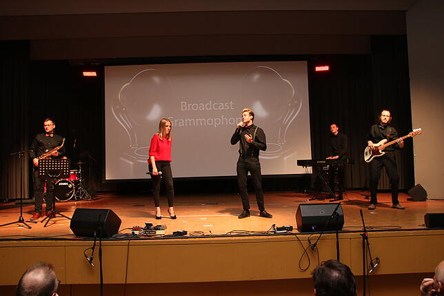 Mit Premiere: Ihr erstes Auslandskonzert gab die Band Broadcast Grammophon aus der österreichischen Partnergemeinde Purkersdorf.