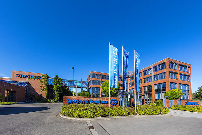 Das Gebäude des SÜDKURIER Medienhauses im Industriegebiet