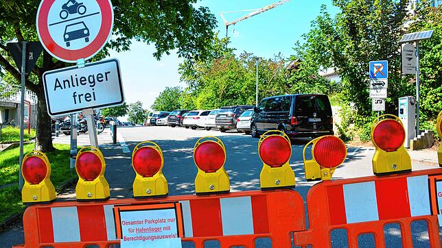 Betretungsverbot aufgehoben, stattdessen mit Restriktionen beim Parken reagiert. In Sipplingen klappte das eher schlecht als recht, wie ...