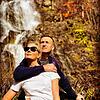 Auf Instagram posiert Alexej Nawalny mit seiner Frau Yulia vor den Todtnauer Wasserfällen.