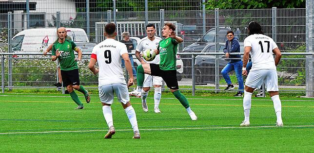 Bild 32: SV Herten besiegt den VfB Waldshut mit 3:0 &ndash; und wir haben die Bilder!