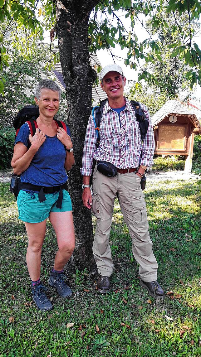 Sibylle Pietsch aus dem Raum Karlsruhe und Wolfgang Schlüter aus Murg, genießen den Schluchtensteig. Unser Bild zeigt sie in Achdorf.