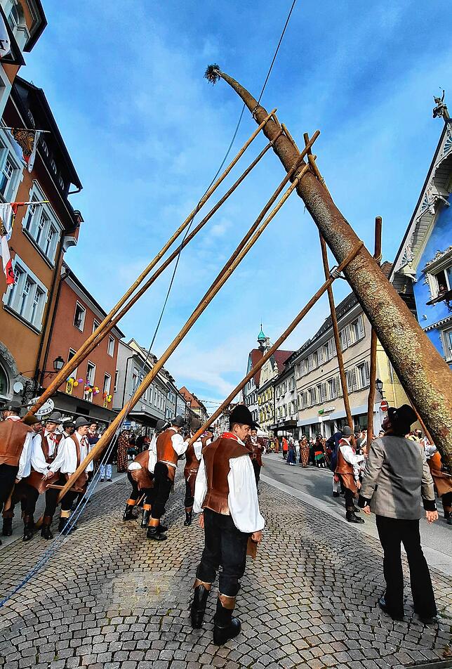 Bild 14: Bilder vom Narrenbaum-Setzen in Stockach Teil 2