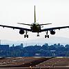 Im Herbst werden die Gesellschafter des Fluhafens entscheiden müssen, ob sie weiteres Geld in den Airport pumpen wollen. Bis dahin ...