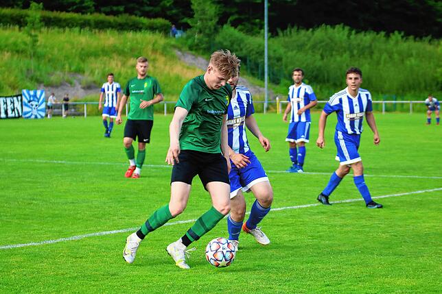 Bild 24: SV Herten II gewinnt Spitzenspiel beim SV Karsau mit 2:0 &ndash; und wir haben Bilder!