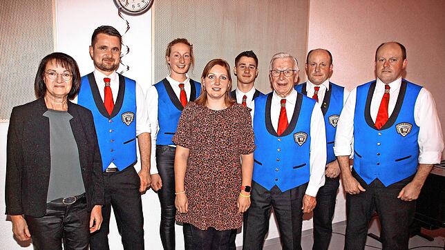 Hohe Ehrungen beim Konzert des Handharmonikaclub Edelweiß Rohrbach. Unser Bild zeigt von links Kreisvorsitzende Brigitte Sauerburger, ...