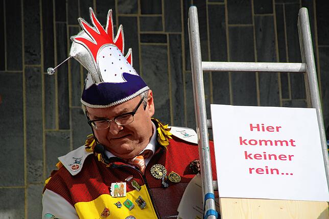 Bild 10: Alle Macht den Narren: Alle Bilder vom Rathaussturm in Friedrichshafen (2)