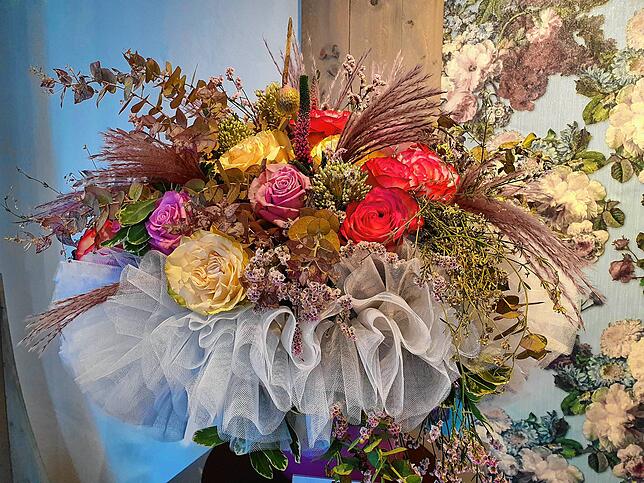 Durchaus heiratsantragsfähig: Florale Kunst in der Kapuzinerkirche.