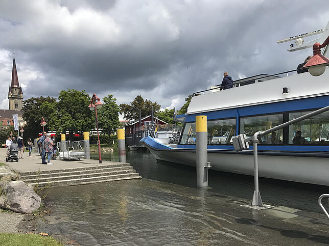 Der Anleger im Radolfzeller Hafen ist nach den Regenfällen teilweise überflutet