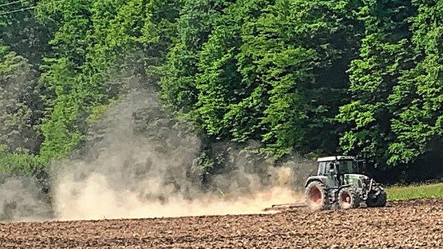 Die lange Trockenheit macht auch der Landwirtschaft zu schaffen.