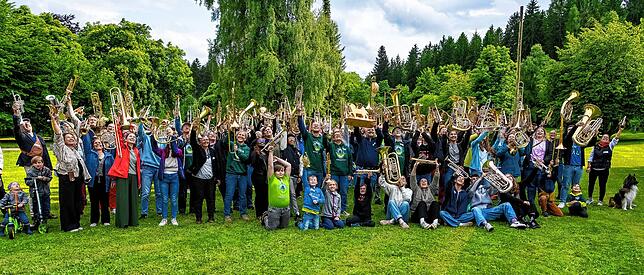 Über 200 Blasmusiker aus 6 Nationen trafen sich über Pfingsten in Königsfeld zum gemeinsamen Musizieren.