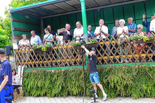 Bild 31: Jubiläumsumzug zum 175. Geburtstag der Musikkapelle Mundelfingen krönt vier stimmungsvolle Tage.