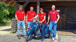 Maximilian Renner, Michael Mauch, Sarah Joos und Philipp Weber (von links) freuen sich auf den 30. Pfingstrun der Lakescooters.