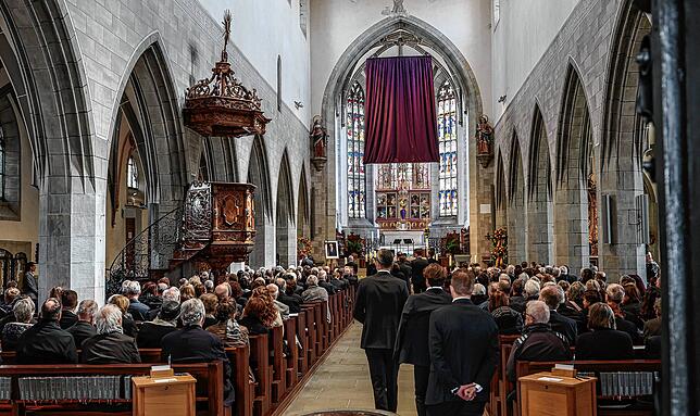 Das Radolfzeller Münster war komplett gefüllt.