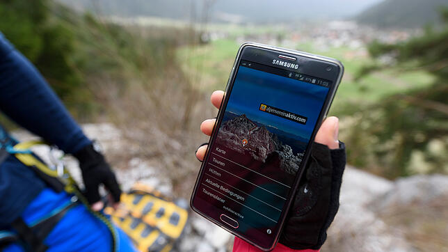 Auf Portalen wie alpenvereinaktiv.com finden Wanderer und Klettersteiggeher konkrete Routenvorschläge für ihre nächste Tour und können ...
